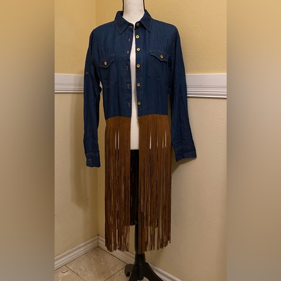 COPY - 36 POINT 5 Ladies Denim Shirt/ Jacket with Brown Fringe; NEW. - Picture 6 of 9
